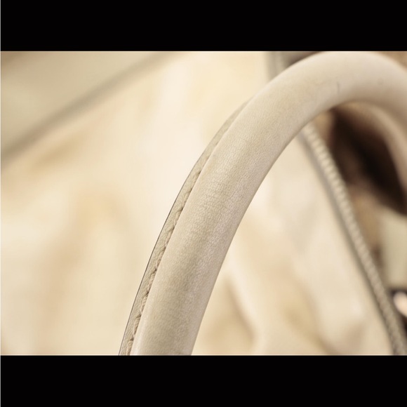 Gucci sukey domed shoulder bag inGG canvas Ivory leather - Picture 9 of 11